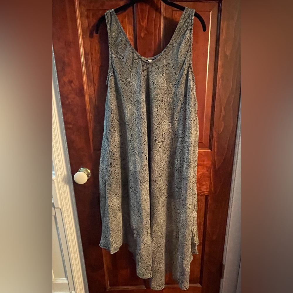 New  black weight paisley print sleeveless flirty summer vacation dress (OS)